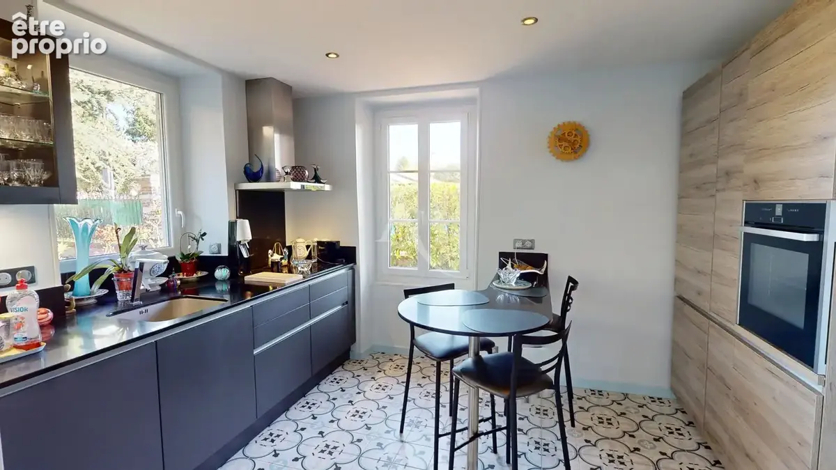 Maison 180 m² - 5 chambres - photo 3