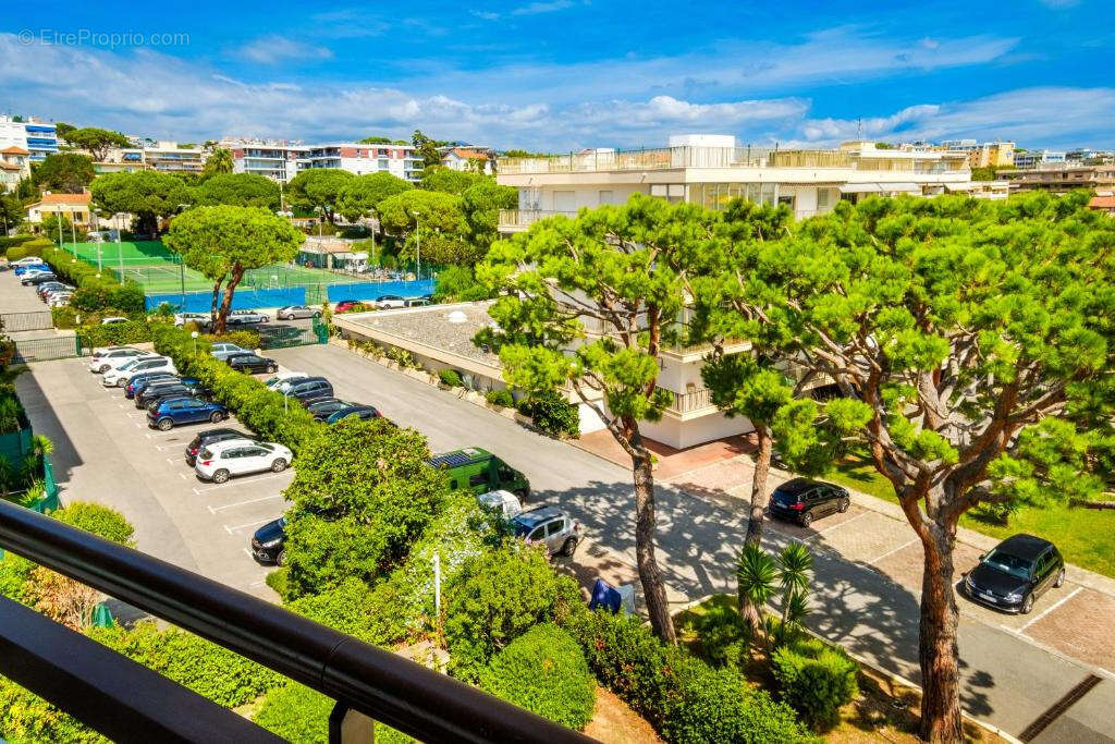 Appartement à SAINT-LAURENT-DU-VAR