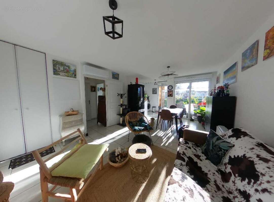   - Appartement à L'ISLE-JOURDAIN