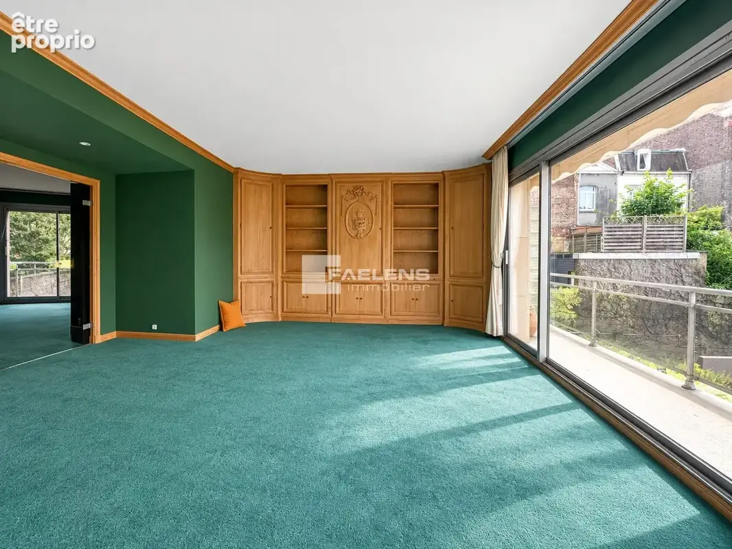 Appartement 5 pièces 110 m² à vendre à Lille (59000) - photo 2