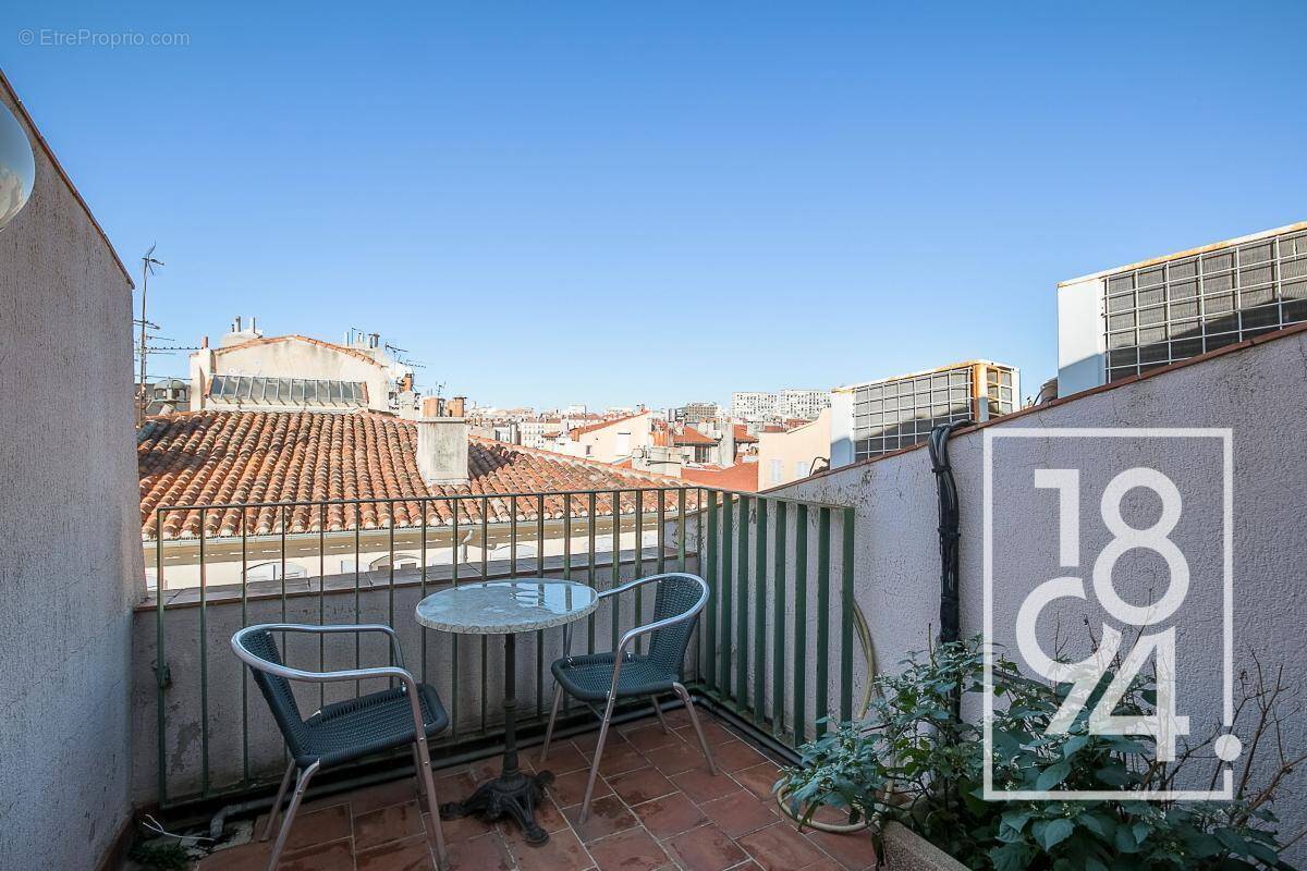 Appartement à MARSEILLE-1E