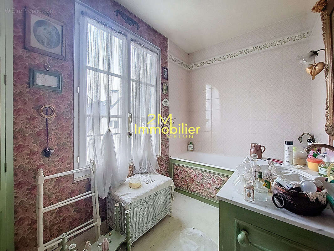 Maison à VERT-SAINT-DENIS