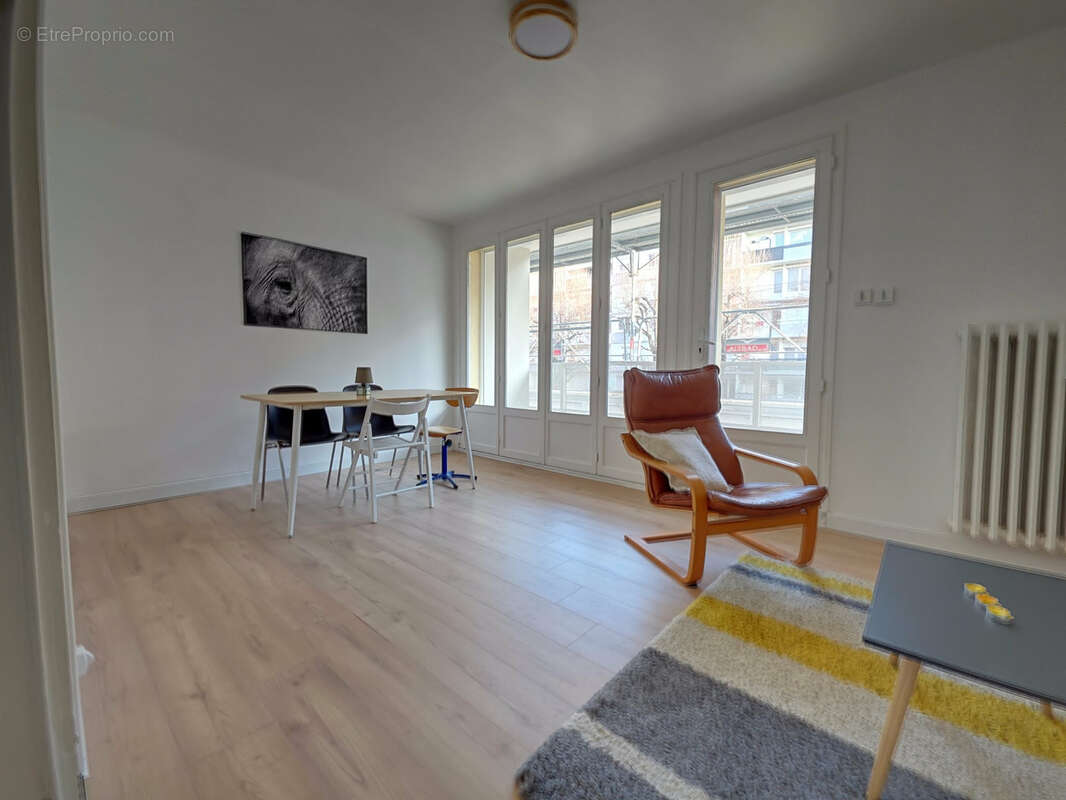 Appartement à ALBERTVILLE