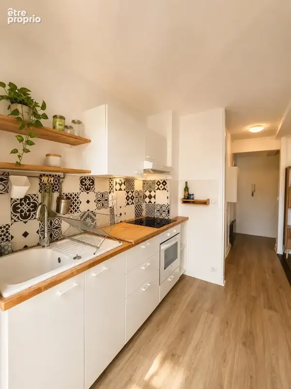 Biarritz Saint-Charles   T1 bis rénové avec balcon, à deux pas du centre - photo 4
