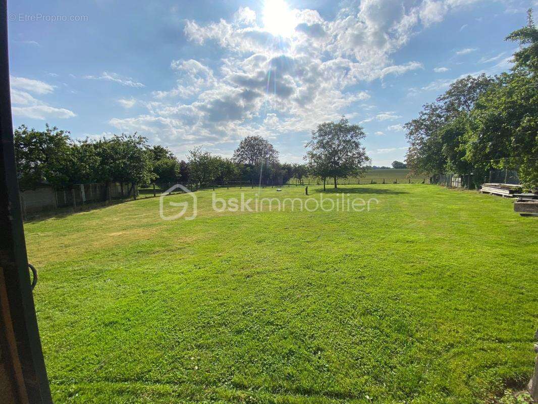 Maison à LASSAY-LES-CHATEAUX