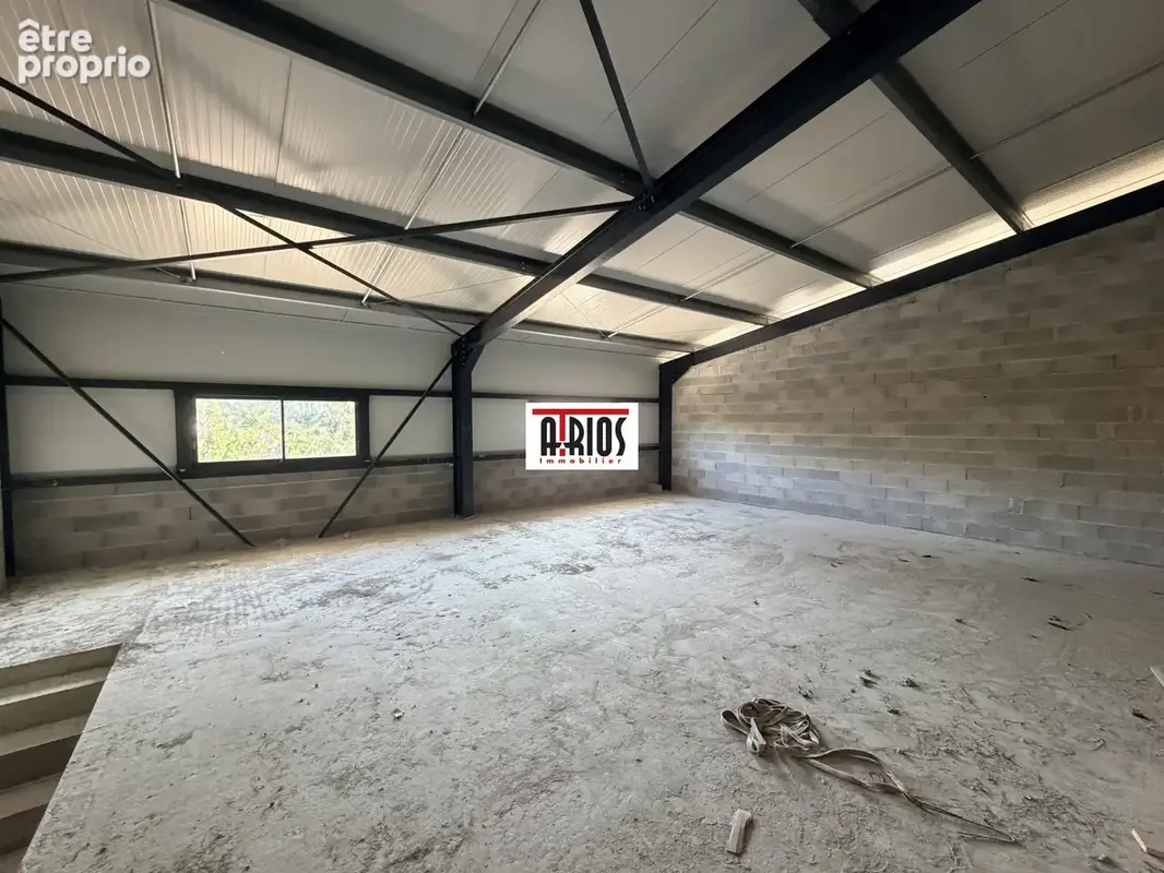 Commerce 240 m² à vendre à Tourves (83170) - photo 3