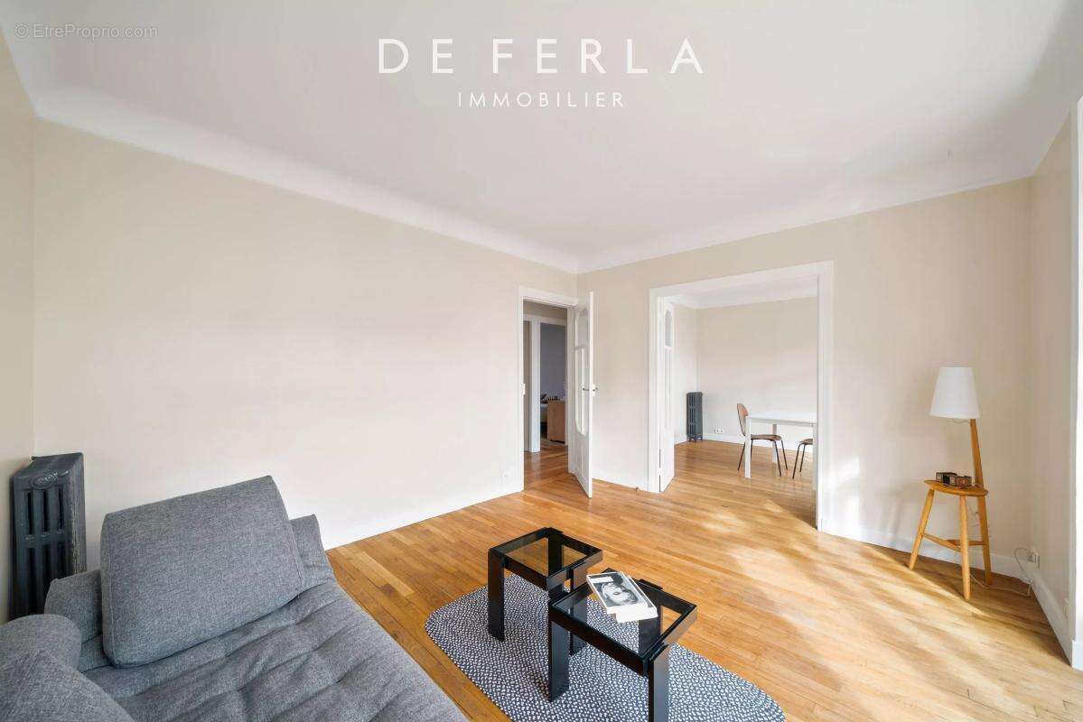 Appartement à PARIS-15E