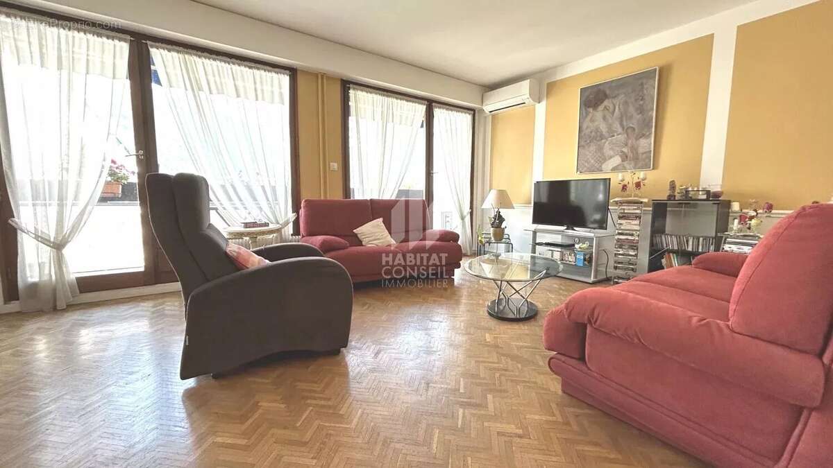 Appartement à SAINT-EGREVE