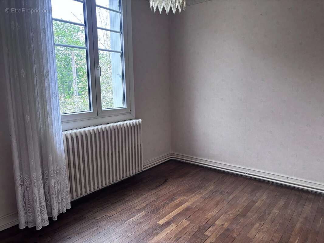 Maison à CINQ-MARS-LA-PILE