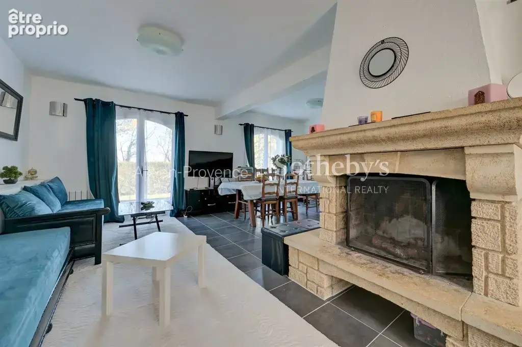 Bastide avec 2 dépendances - photo 5