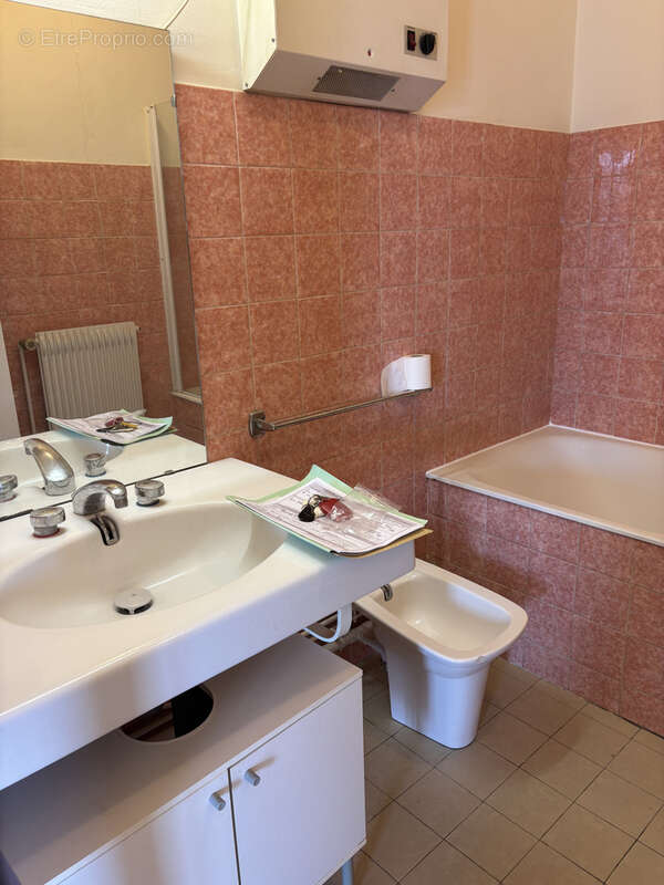 Toulouse pont des Demoiselles , appartement t1 bis 32,38 m2 avec terrasse dans parc arboré proche Canal du mid - photo 5
