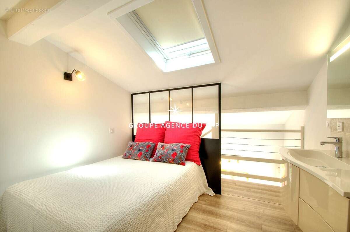 Appartement 26m² saint raphael valescure  avec piscine proche commerces - photo 2