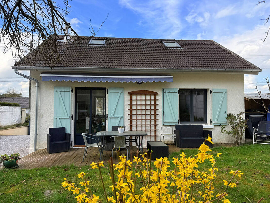 Maison à VERNEUIL-EN-HALATTE