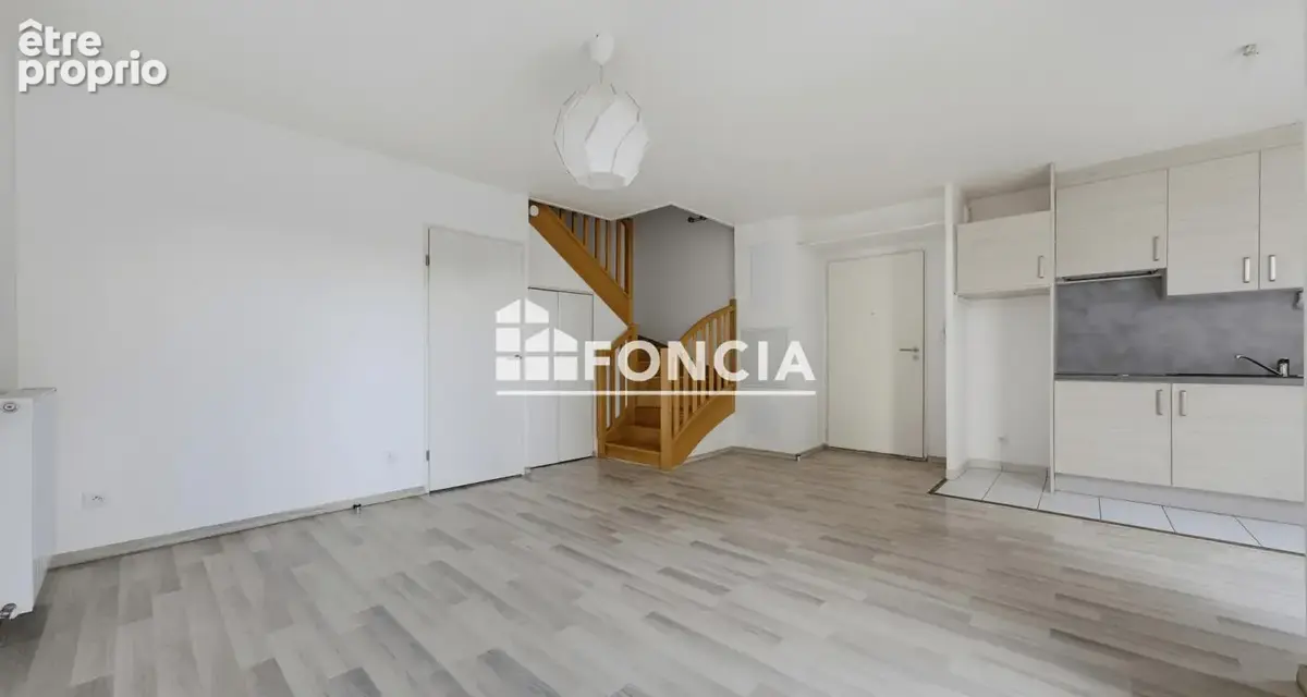 T3 en duplex de 61 m² – Bassins à flot - photo 4