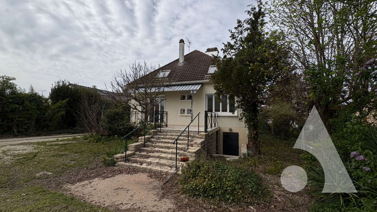 Maison à SAINT-ANDRE-LES-VERGERS