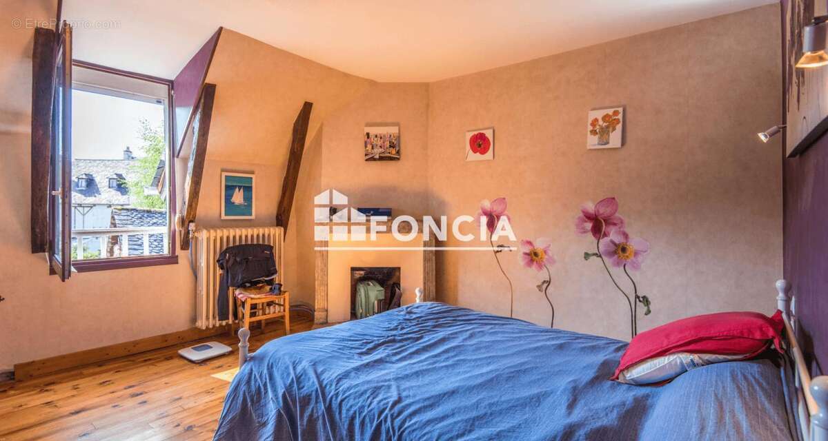 Maison à MARCILLAC-VALLON