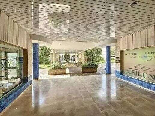 Appartement à VILLENEUVE-LOUBET