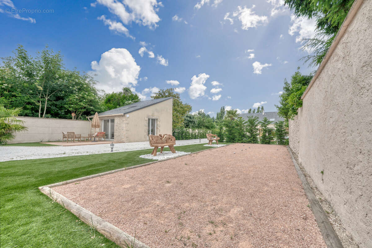 Maison à TILLAY-LE-PENEUX