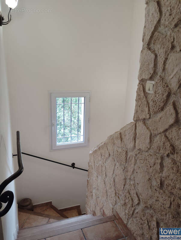 Maison à LUSSAN