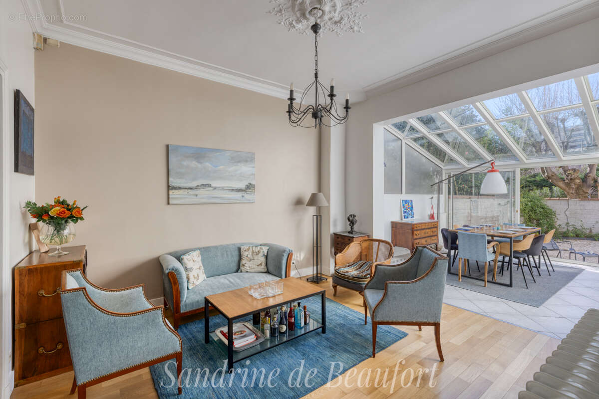 Maison à ASNIERES-SUR-SEINE