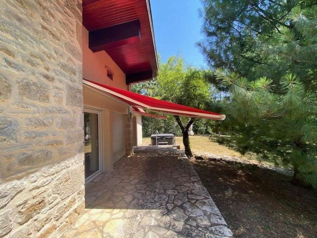Maison 131 m² à Toulonjac  - photo 5