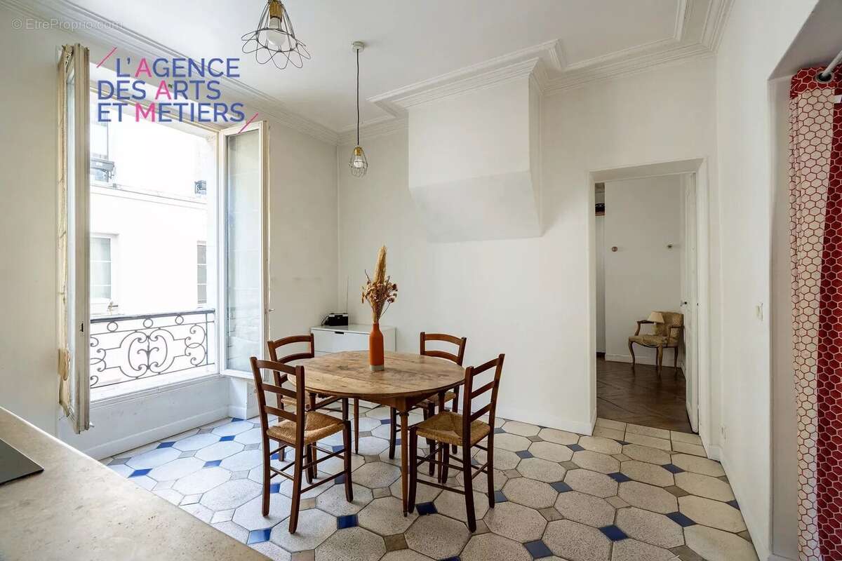 Appartement à PARIS-3E