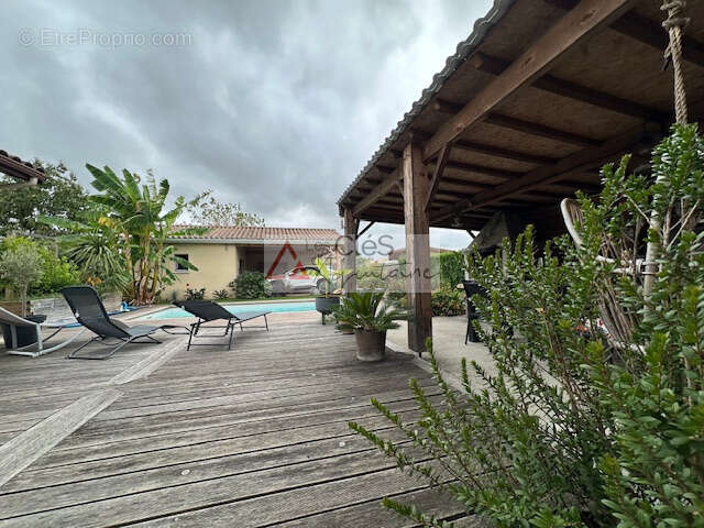Maison à PODENSAC