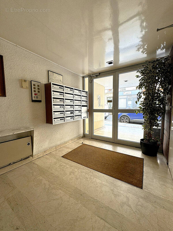 Appartement à PARIS-20E