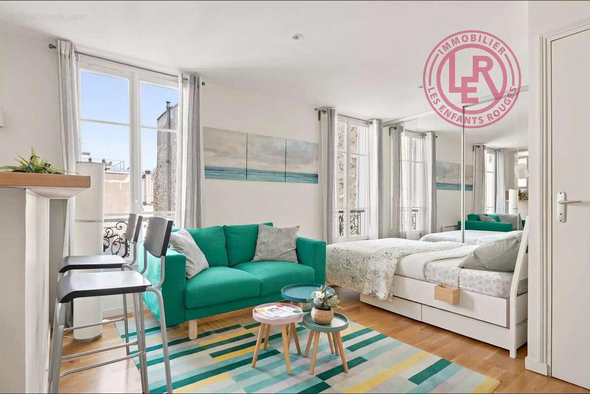 Appartement à PARIS-10E