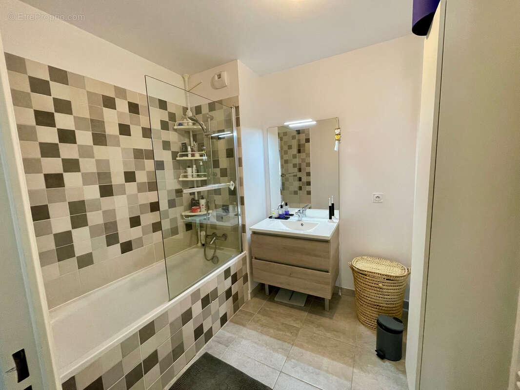 Appartement à MARSEILLE-13E