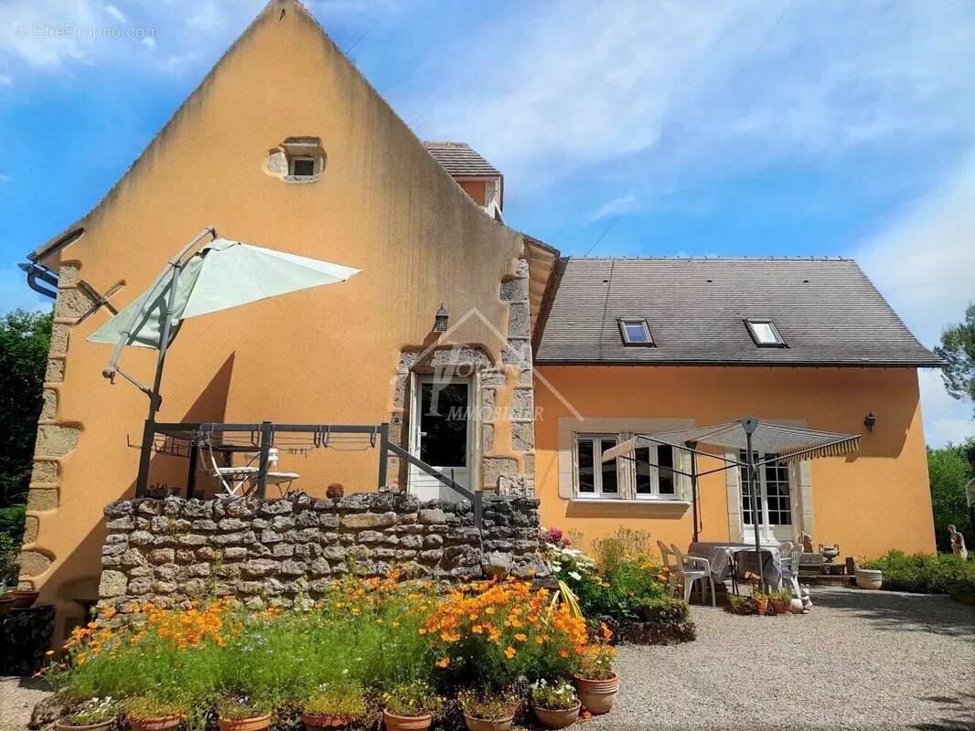 Maison à SAINT-POURCAIN-SUR-SIOULE