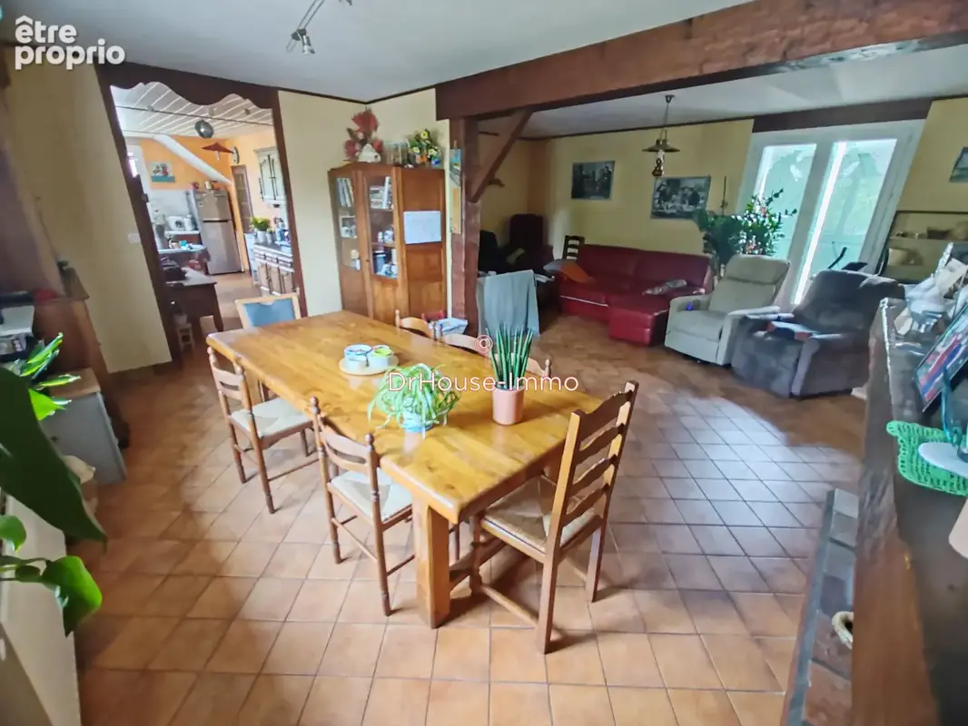Maison 7 pièces 205 m² à vendre à Antogny-Le-Tillac (37800) - photo 2