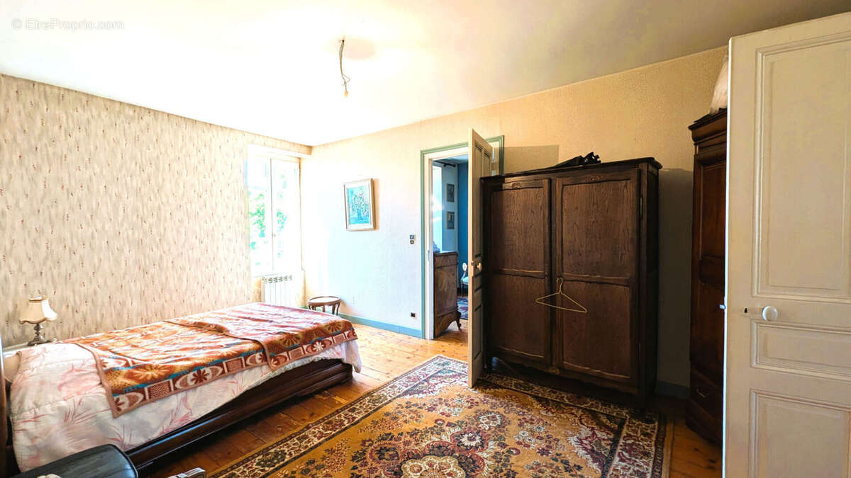 Maison à COUSANCE