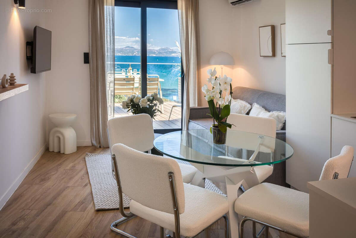 Du studio au t3 au sein d'une residence intimiste 8 lots  à 50 m de la plage aux issambres - photo 2
