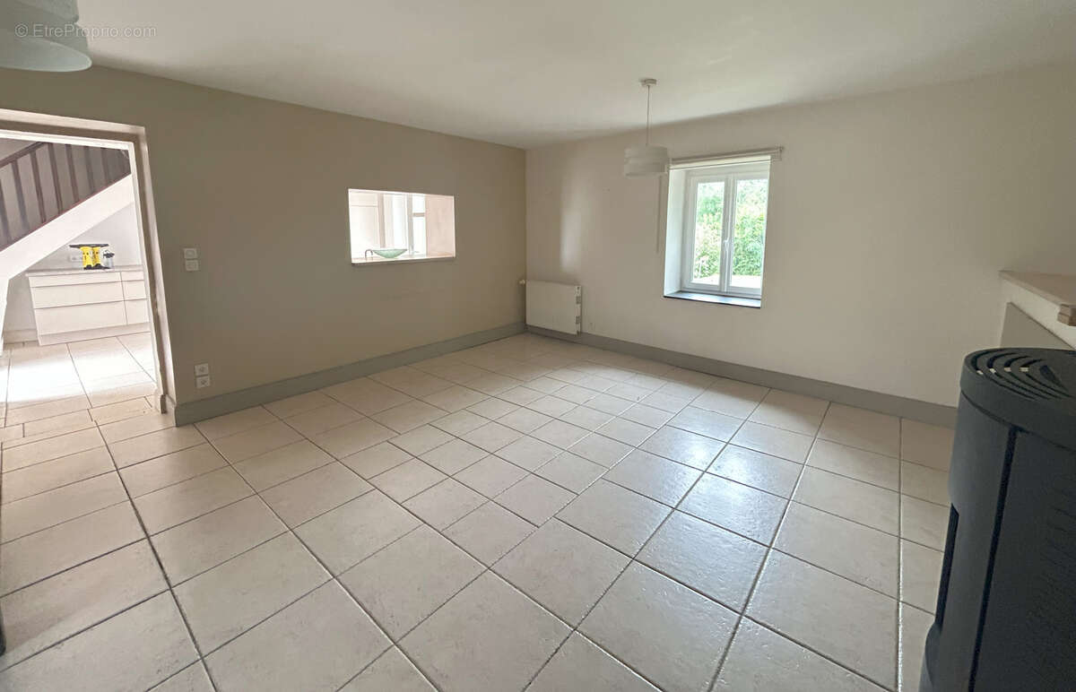 Maison à SAINT-NIZIER-LE-DESERT