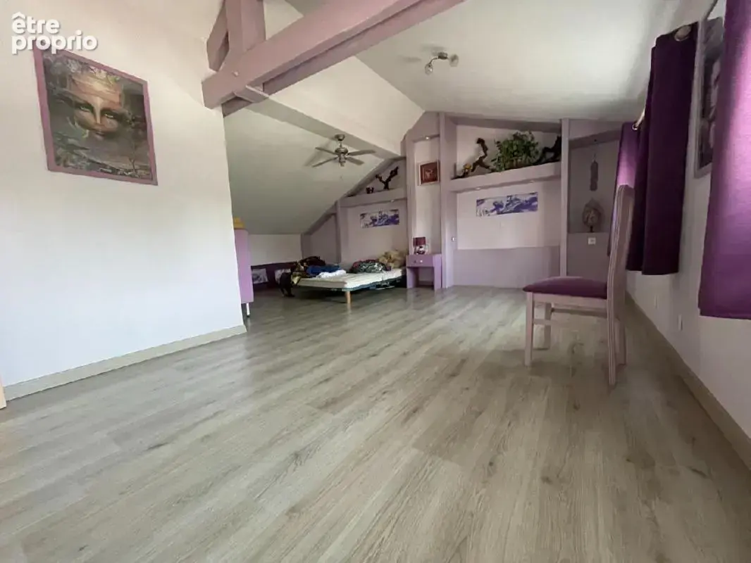Maison 195 m² à La Bazeuge  - photo 2