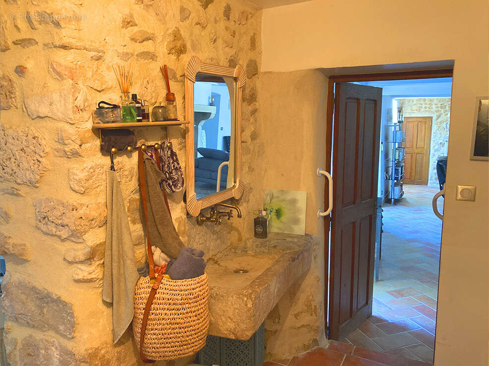 Maison à CHATEAUNEUF-DU-RHONE