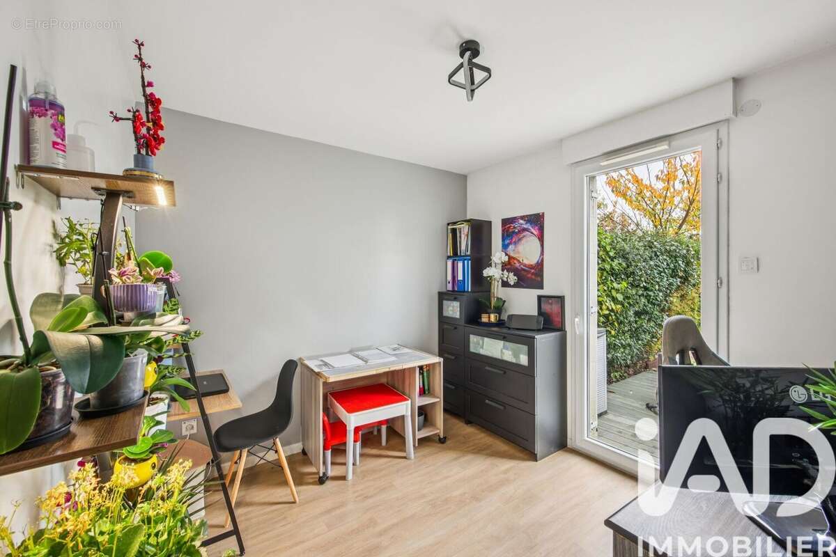 Photo 9 - Appartement à ELANCOURT