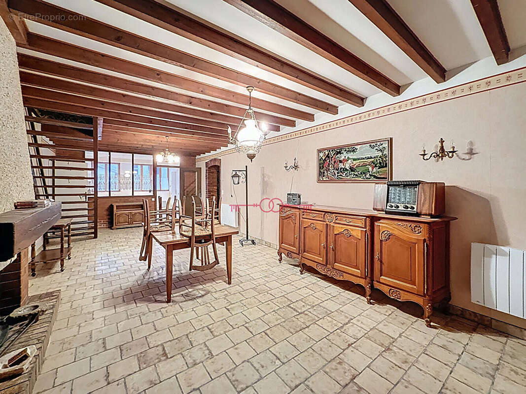 Maison à SAINTE-MENEHOULD