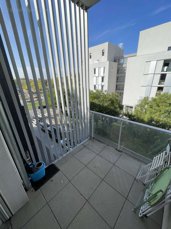 Appartement T2 de 33m2 dans une résidence récente à deux pas du métro Mermoz Pinel - photo 9