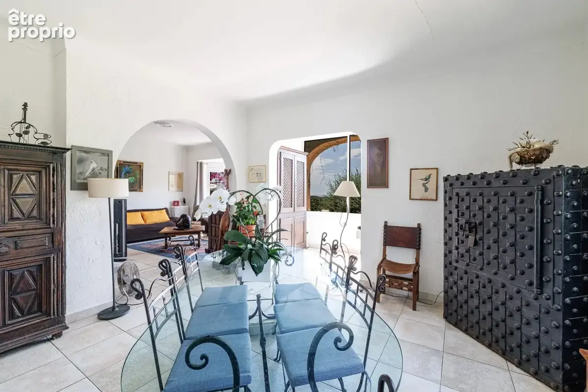 Vente Vence Maison Individuelle 213m2 - Terrain - Piscine - Vue Mer et Montagnes - photo 13