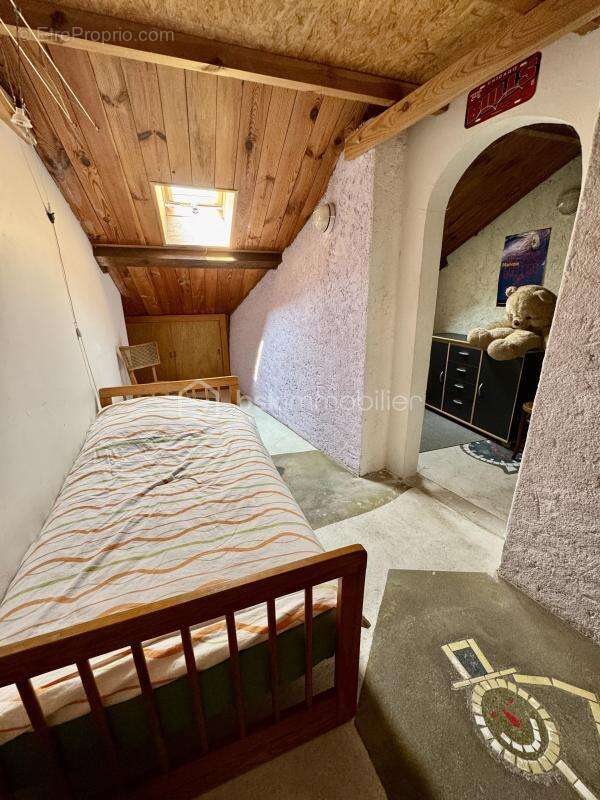 Au cœur de Porcelette  Maison de Village Atypique 260 m², 13 pièces, 7 Chambres, Garage, Terrain de 14 ares - photo 26