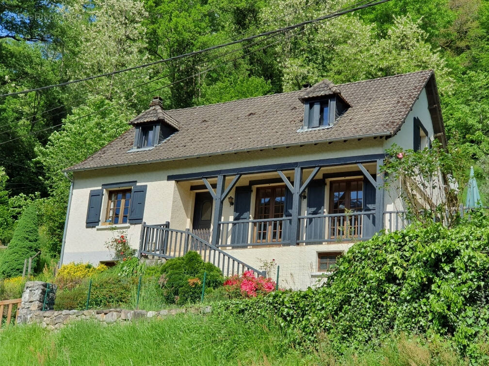 Maison à MONCEAUX-SUR-DORDOGNE