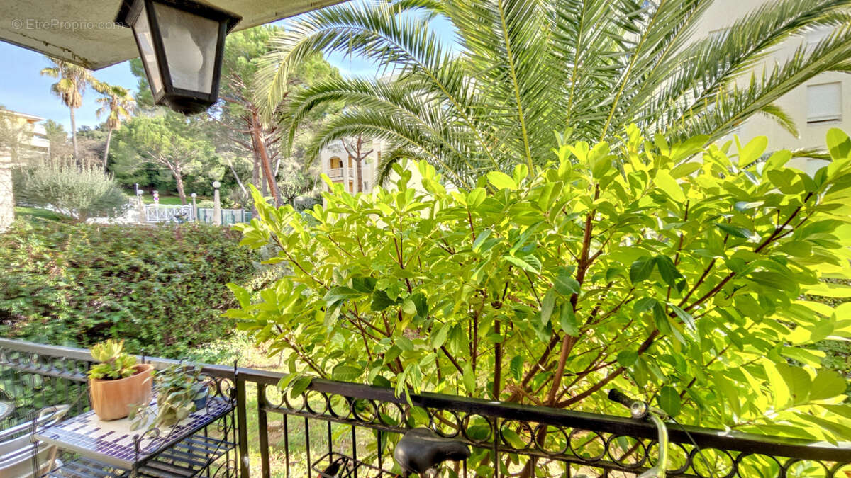 Appartement à LE CANNET