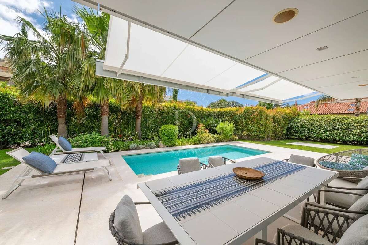 Appartement à BEAULIEU-SUR-MER