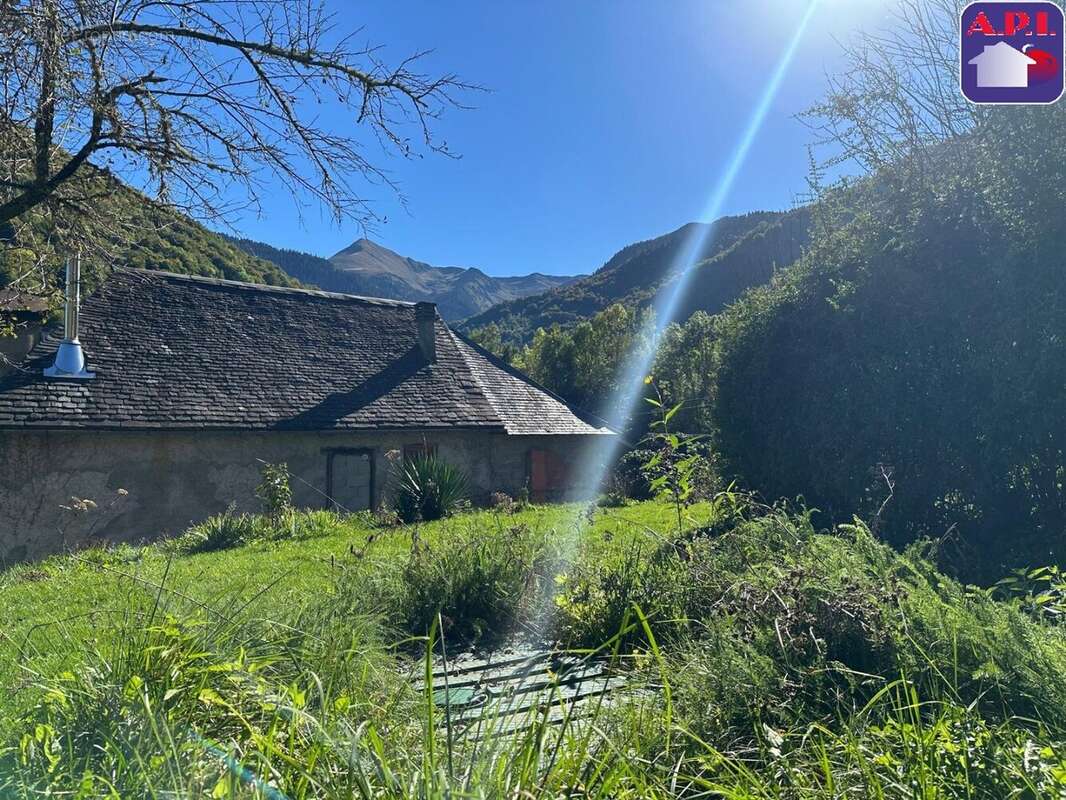Maison à SAINT-LARY
