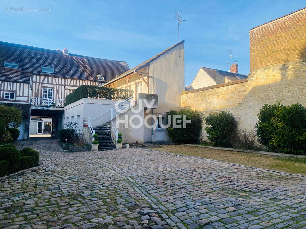 Appartement à COMPIEGNE