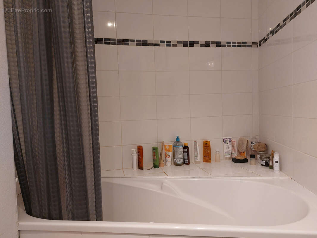 Appartement à MARSEILLE-3E
