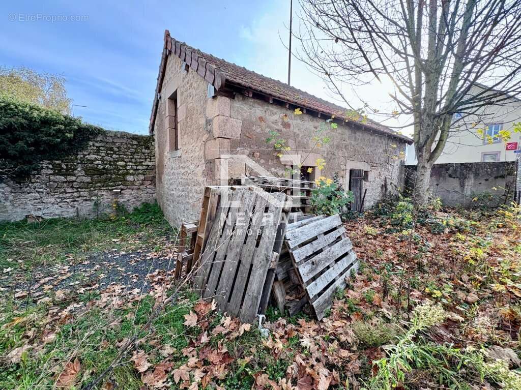 Appartement à ETANG-SUR-ARROUX