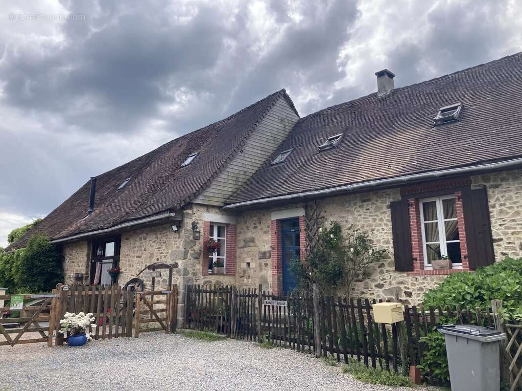 Maison à LADIGNAC-LE-LONG